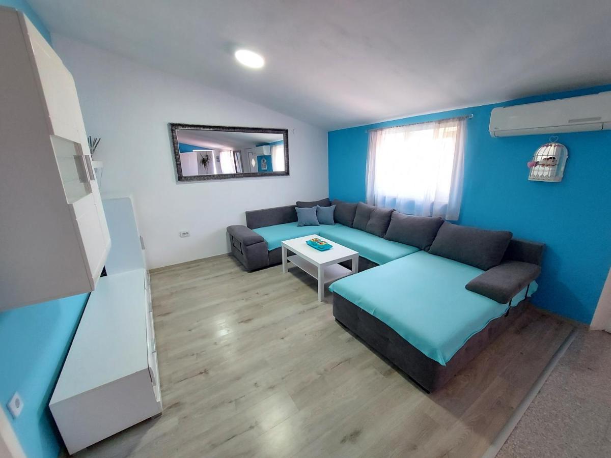 Apartman Ana Štinjan Εξωτερικό φωτογραφία